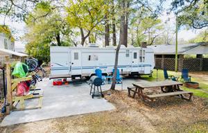 All-Inclusive Travel Trailer Getaway By The Marsh!