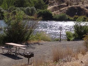 Roza picnic site near river