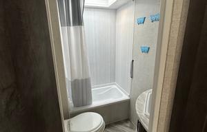 2021 Salem Cruise Lite T241BHXL RV rental photo 10