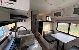 Family Adventure Bunkhouse – Easy Tow
