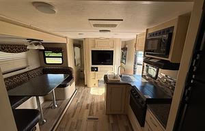 2017 Winnebago Industries Towables Minnie 2455 BHS