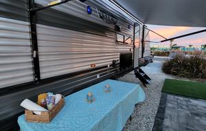Glamping with Bunkhouse!