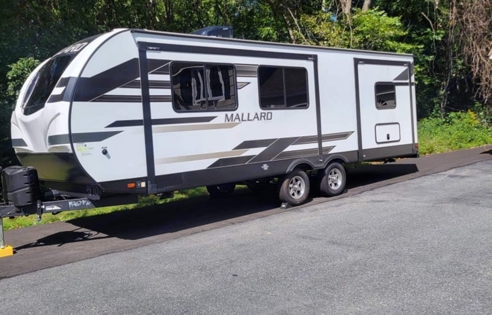 Beautiful Luxury travel trailer w/ King size bed