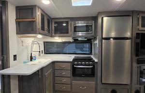 Fireside "Far Lux" 2021 East to West Alta 2850KRL
