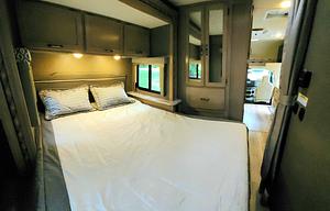 Thor Motor Coach Freedom Elite 22FE