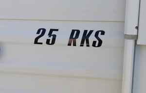 25' JAY FLIGHT SLEEPS 6 COMES FULLY STOCKED
