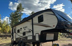 Cozy Little 5th Wheel