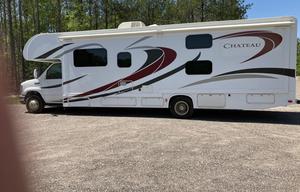 2016 Thor Motor Coach Chateau 31E Bunkhouse