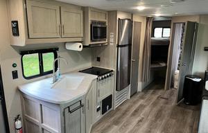 Fam Friendly 2023 Coachman Catalina 261BHS