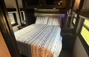 2021 Jayco Jay Feather 27BHB "Hale's Hideaway"