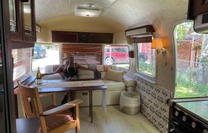 SilverStays 1990 Airstream Excella *DELIVERY ONLY*