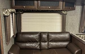 2017 Hideout 28BHS RV rental photo 12