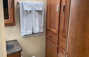 2018 Lance 27' Adventure Trailer Sleeps 4