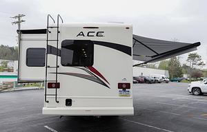2022 ACE 27 FT Easy to Drive Class A! Sleeps 6-8