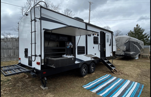 Trailer Swift