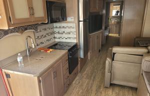 2018 Thor Motor Coach Hurricane 35M