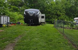 2016 Salem Hemisphere Lite 272RLIS RV rental photo 11
