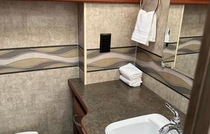 JUSTINE 2015 WINNEBAGO MINNIE WINNIE 31-H