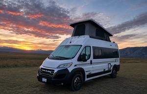 Brand New•Shower•Solar•Fridge•Stove•Generator