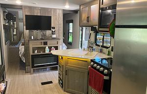2021 Keystone RV Hideout 318BR RV rental photo 9