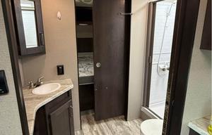 2022 Grand Design Transcend Xplor 2 Bathroom BH