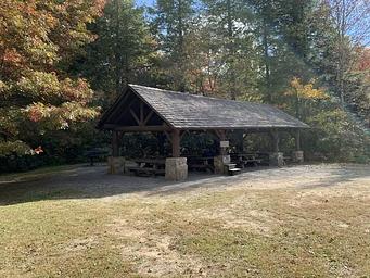 PINK BEDS PICNIC SHELTER (image 2)