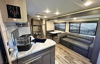 Adventure Headquarters JANY2553