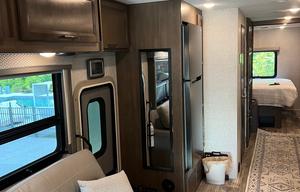Thor Motor Coach Hurricane 34J