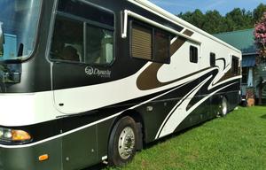 2001 Monaco Dynasty 45 Duke