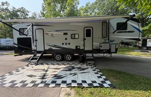 2019 Arctic Wolf 38' Bunkhouse 5th Wheel- sleeps 8