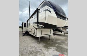 Perfect 5th Wheel with two bedrooms