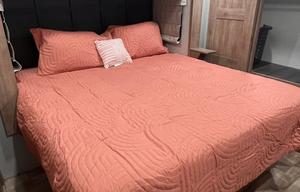 Arcadia 370 RL - Luxurious Camping