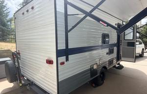 Cozy Family Bunkhouse Camper - Sleeps 5