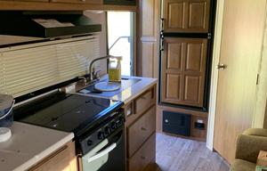 2018 Flagstaff Micro Lite 21FBRS RV rental photo 8