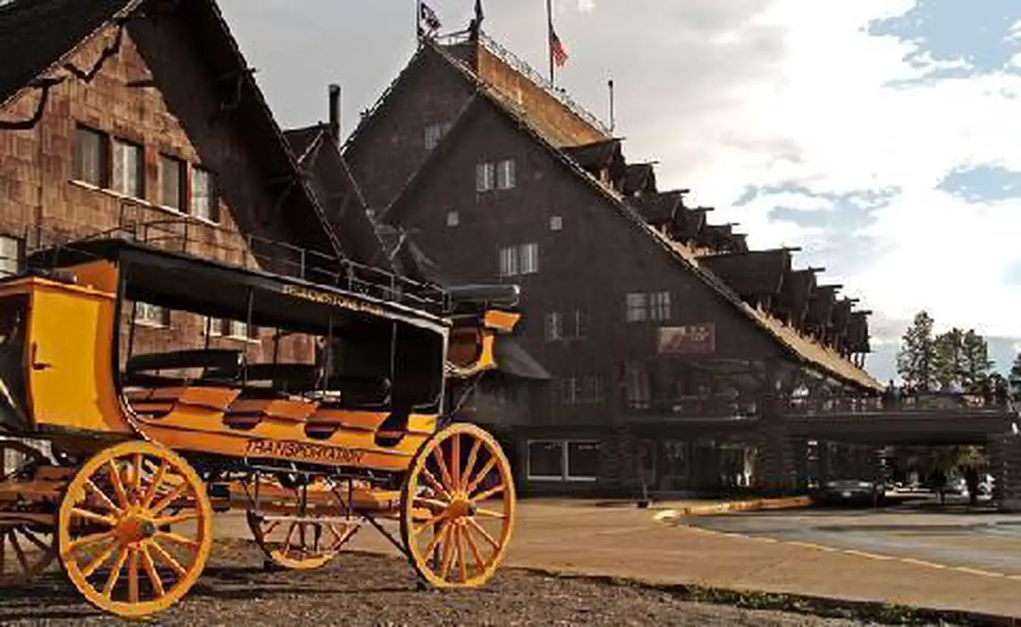 Old Faithful Inn