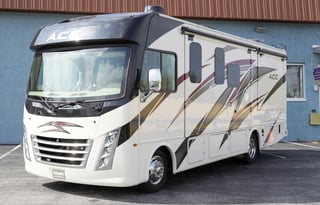 2022 ACE 27 FT Easy to Drive Class A! Sleeps 6-8