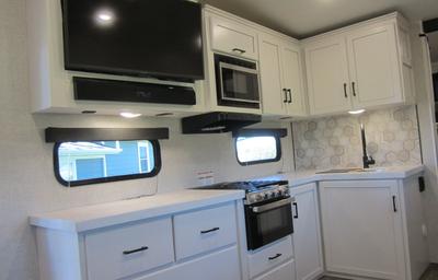 2024 Jayco Eagle HT 29DDB Delivery only.
