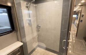 2019 Discovery LXE 44H RV rental photo 10