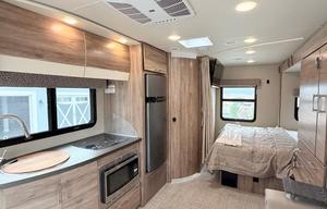 Luxury Mercedes RV – Sleeps 5
