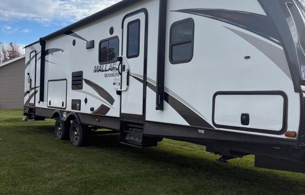 Family Bunkhouse Sleeps 9 • Delivery