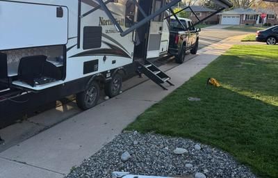 2020 Heartland North Trail 27RBDS RV rental photo 2