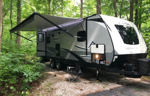 Apex Ultra-Lite 26’ 2021 Couples Camper
