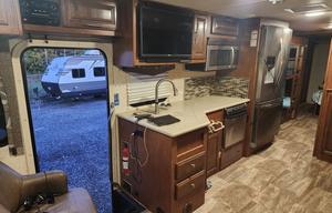 Luxury Georgetown 351DS Class A RV Rental!
