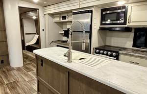 2021 Keystone RV Cougar Half-Ton 34TSB