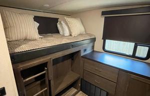 2019 Forest River RV Wildwood Heritage Glen LTZ 300BH RV rental photo 6