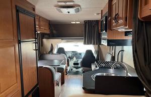 2017 Thor Motor Coach Axis 25.1