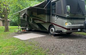 2004 Mandalay Luxury Division Mandalay Class A 43A