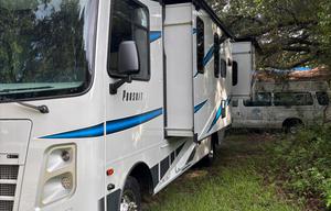 2021 Pursuit 27DS RV rental photo 3