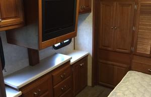 2004 Fleetwood RV Revolution LE 40E
