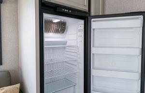 Spacious Dog Friendly and stocked for adventure!!